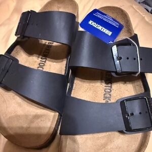 (NWT) Birkenstock Black Leather Arizona Sandals / Boho/ German Footwear / size 9